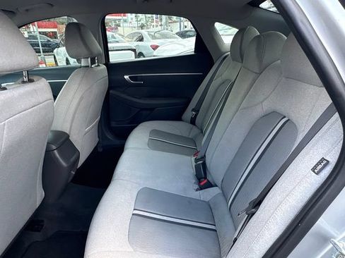 Used 2021 Hyundai Sonata SE FWD image 14