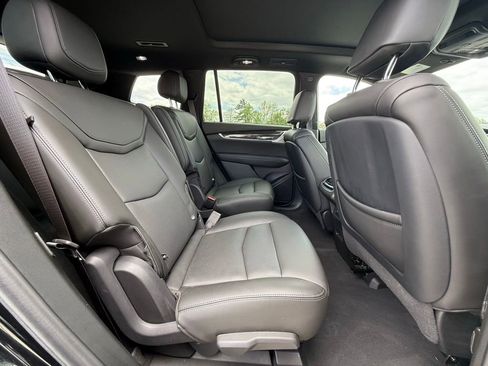 Certified 2023 Cadillac XT6 Sport w/ Technology Package AWD/4WD image 34