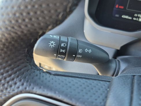 Used 2025 Toyota Tundra Limited image 35