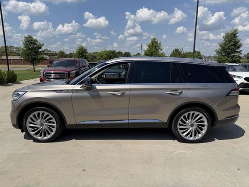 Used 2020 Lincoln Aviator Reserve w/ Equipment Group 202A AWD/4WD image 4