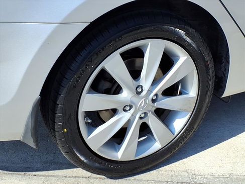 Used 2014 Hyundai Accent GLS w/ Option Group 2 image 15