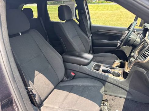 Used 2016 Jeep Grand Cherokee Laredo w/ Quick Order Package 23E AWD/4WD image 13