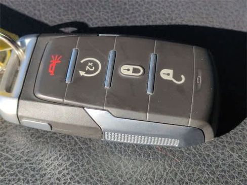 Used 2019 RAM 1500 Big Horn image 33