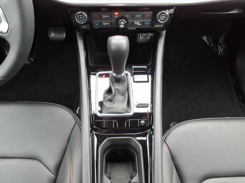 Used 2024 Jeep Compass Limited image 20