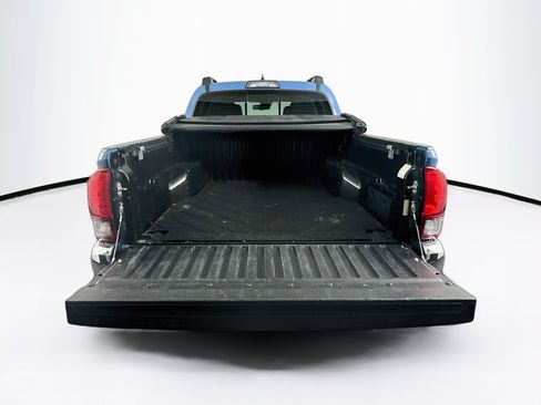 Used 2019 Toyota Tacoma SR5 AWD/4WD image 26