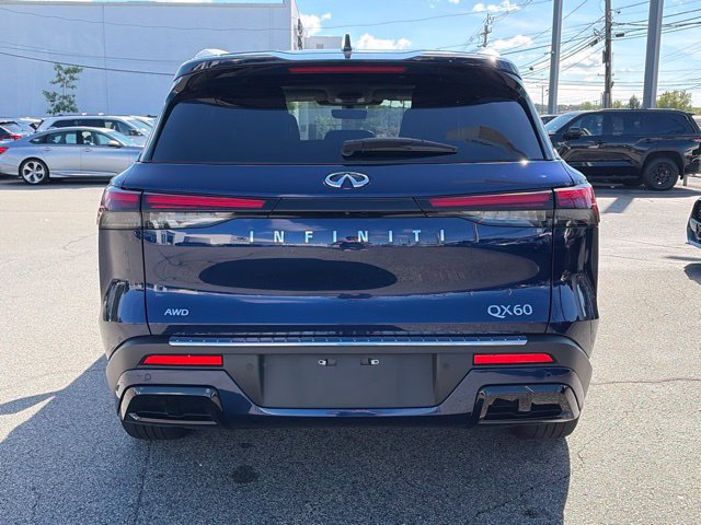Certified 2023 INFINITI QX60 Luxe w/ Cargo Package AWD/4WD image 4