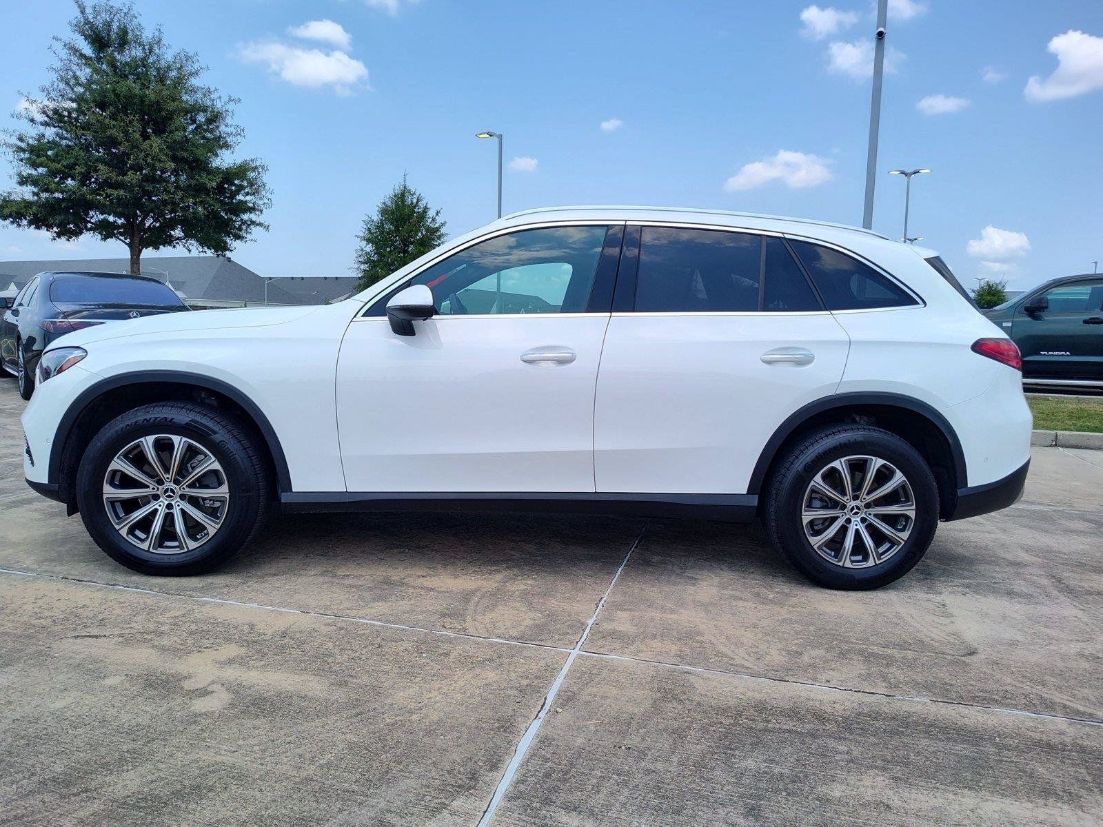 Certified 2024 Mercedes-Benz GLC 300 4MATIC image 3