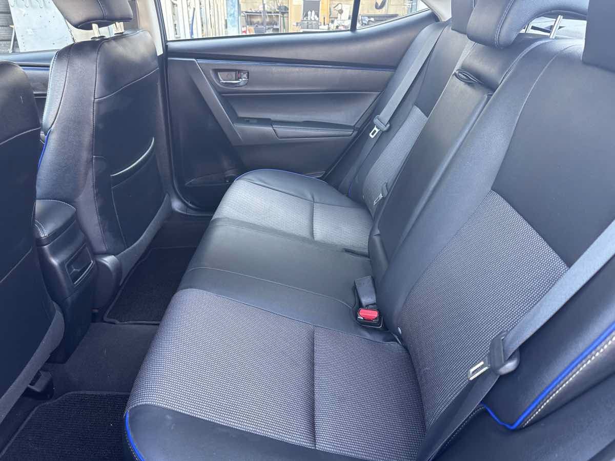 Used 2019 Toyota Corolla SE FWD image 12