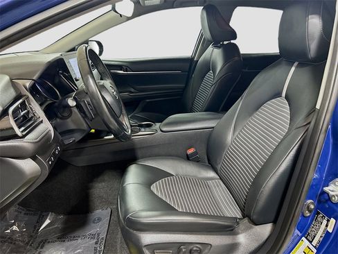 Used 2023 Toyota Camry SE image 17