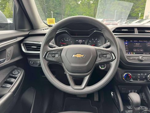 Used 2023 Chevrolet TrailBlazer LT AWD/4WD image 21