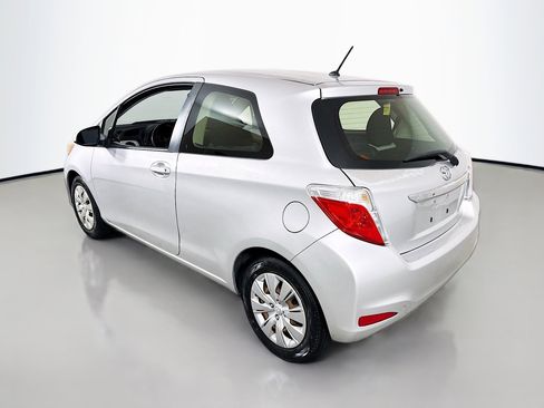 Used 2014 Toyota Yaris L image 5
