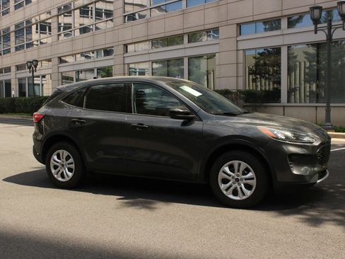Used 2020 Ford Escape S AWD/4WD image 2