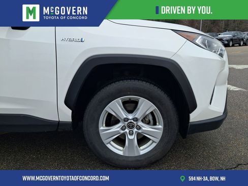 Used 2021 Toyota RAV4 XLE w/ Convenience Package image 10