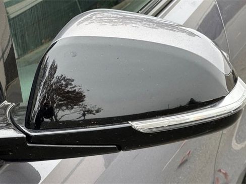 Used 2022 Chevrolet Bolt EUV LT w/ Convenience Package image 51