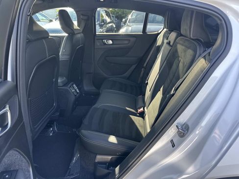 Certified 2023 Volvo C40 P8 Recharge Plus image 21