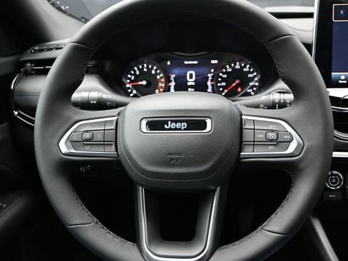 New 2026 Jeep Compass Latitude AWD/4WD image 27