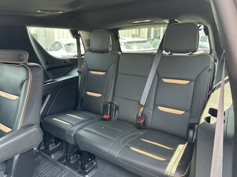 Used 2024 GMC Yukon AT4 w/ Technology Package AWD/4WD image 25