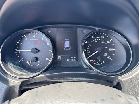 Used 2020 Nissan Rogue SV AWD/4WD image 12