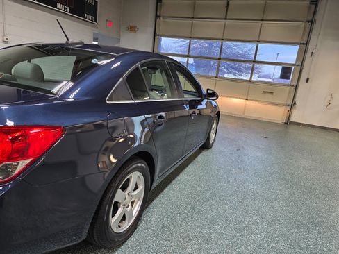 Used 2016 Chevrolet Cruze LT w/ Technology Package image 7