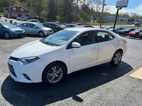 Used 2015 Toyota Corolla LE FWD image 10
