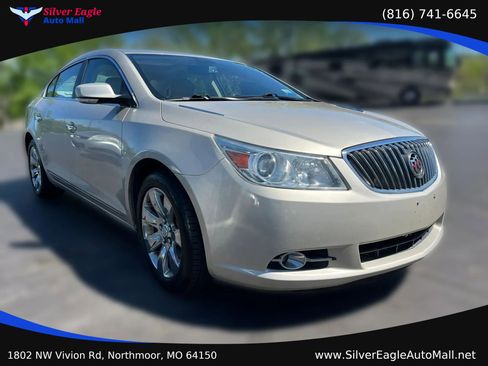 Used 2013 Buick LaCrosse Premium w/ Driver Confidence Package FWD image 3