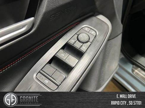 New 2026 Nissan Sentra SR FWD image 10