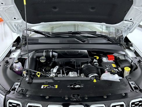 Certified 2025 Jeep Compass Limited image 24