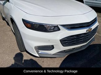 Used 2018 Chevrolet Malibu LT w/ Driver Confidence Package FWD video 3