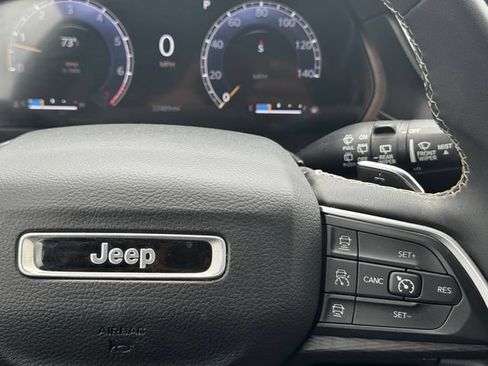 Certified 2023 Jeep Grand Cherokee Laredo AWD/4WD image 25