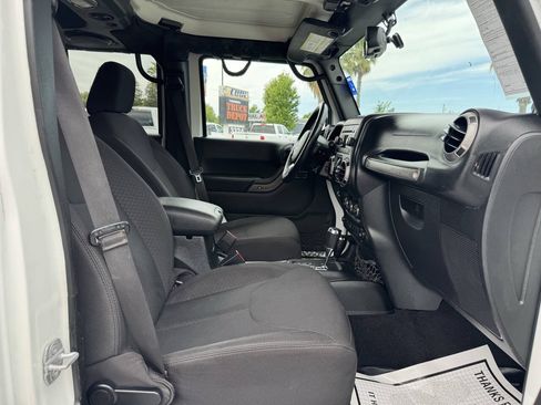 Used 2013 Jeep Wrangler Unlimited Sport AWD/4WD image 11