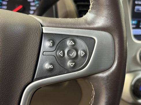 Used 2017 GMC Yukon SLT w/ Premium Edition image 39
