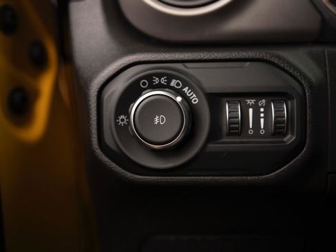 Used 2021 Jeep Wrangler Sport S image 11