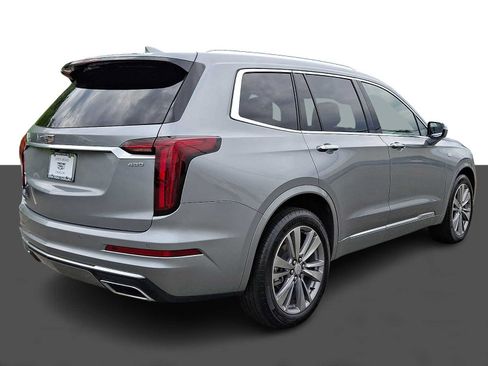 Used 2024 Cadillac XT6 Premium Luxury AWD/4WD image 5