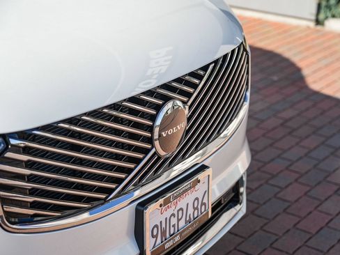 Certified 2026 Volvo XC90 B6 Core AWD/4WD image 3