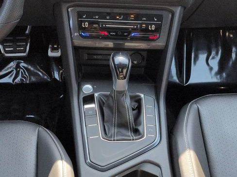 Used 2022 Volkswagen Tiguan SE R-Line FWD image 19