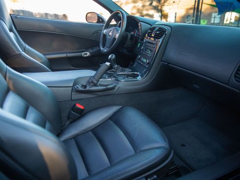 Used 2010 Chevrolet Corvette Grand Sport w/ Preferred Equipment Group image 32