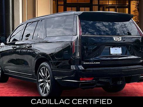 Used 2023 Cadillac Escalade ESV Sport Platinum w/ Heavy-Duty Trailer Package RWD image 4