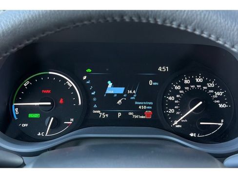 Used 2025 Toyota Sienna XLE FWD image 29