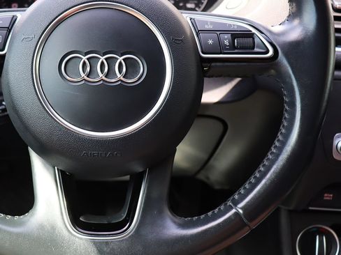 Used 2018 Audi Q3 2.0T Premium w/ Convenience Package AWD/4WD image 55