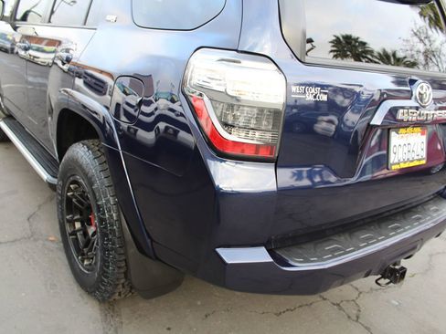 Used 2014 Toyota 4Runner SR5 image 18