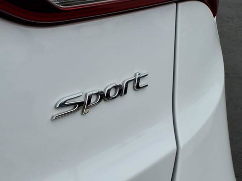 Used 2018 Hyundai Santa Fe Sport image 14