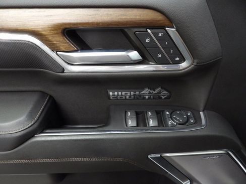 Used 2023 Chevrolet Silverado 1500 High Country w/ Technology Package image 60