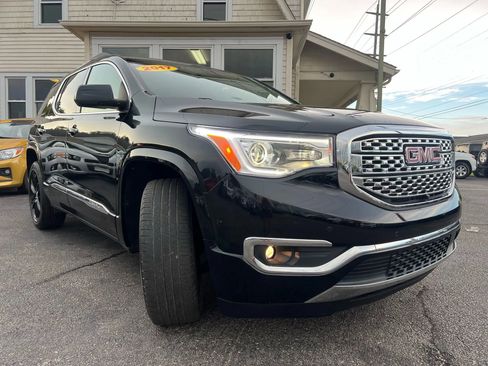 Used 2017 GMC Acadia Denali image 13