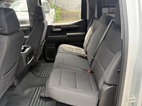 Used 2022 Chevrolet Silverado 1500 LT image 24