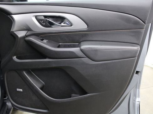 Used 2020 Chevrolet Traverse RS w/ LPO, Floor Liner Package FWD image 24