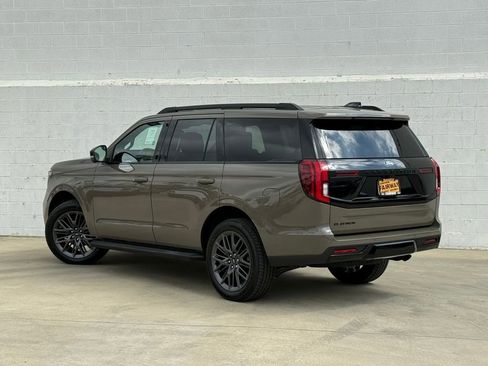 New 2026 Ford Expedition Platinum w/ Stealth Appearance Package image 3