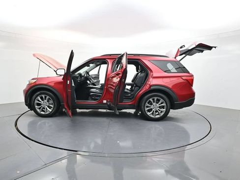 Used 2021 Ford Explorer XLT w/ Equipment Group 202A RWD image 53