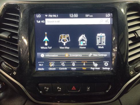 Used 2020 Jeep Cherokee Limited w/ Technology Group image 25