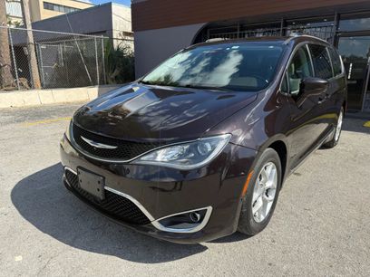 Used 2017 Chrysler Pacifica Touring-L Plus w/ Advanced Safetytec Group