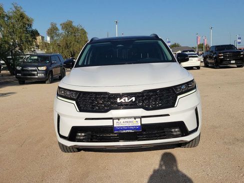 Used 2023 Kia Sorento SX AWD/4WD image 3